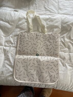 lululemon athletica Cream and Green Logo Tote